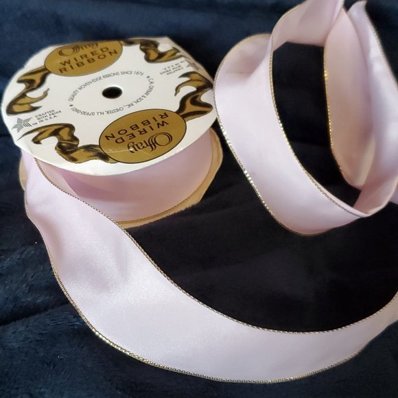 Offray Wired Pink Taffeta Ribbon 1.5' x 2 yrds Gold Wired Edge - Picture 1 of 6